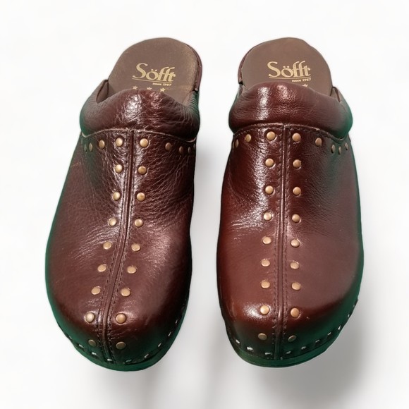 Sofft Brand Brown Leather Clogs Brass Studs Slip Resistant Soles Women's Size 9 - Picture 2 of 15